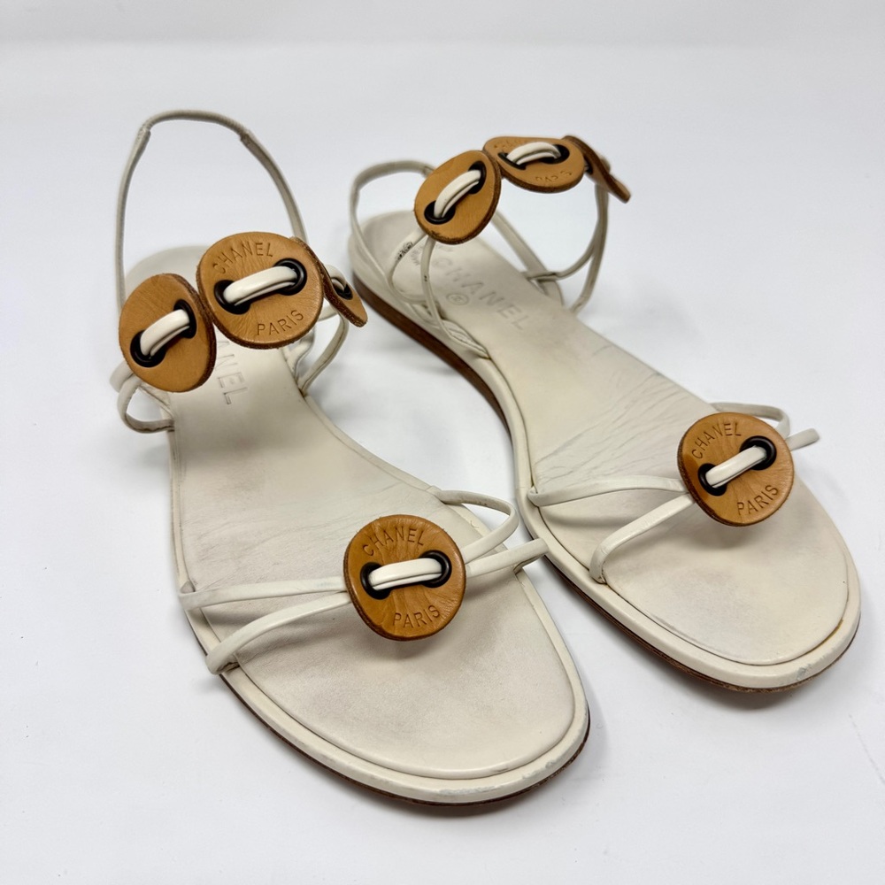 Chanel Flat Thong Sandals Cream with Brown Leather Medallions - Picture 4 of 12